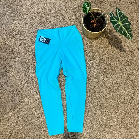 NWT Mipaws 7/8 length high rise leggings. Size XL - Picture 5 of 9